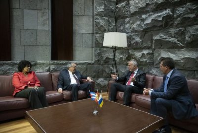 El presidente de Canarias se re&uacute;ne con el embajador de Cuba en Espa&ntilde;a