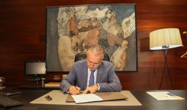 Torres firma el decreto que disuelve el Parlamento y convoca las elecciones regionales para el próximo 28 de mayo