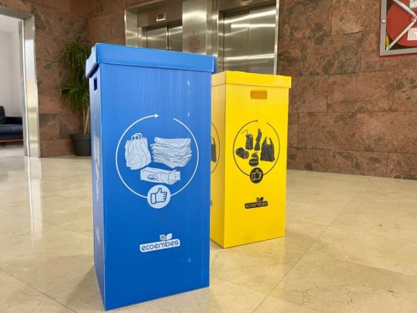 La Gomera: El Cabildo distribuye más de un centenar de contenedores de reciclaje en edificios públicos