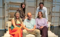 El Teatro P&eacute;rez Gald&oacute;s propone al p&uacute;blico sentarse a la &lsquo;Sobremesa&rsquo; para saborear un montaje alrededor de los inconfesables conflictos familiares