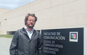 Tenique Cultural presenta su proyecto Destiladera en la Universidad de Navarra