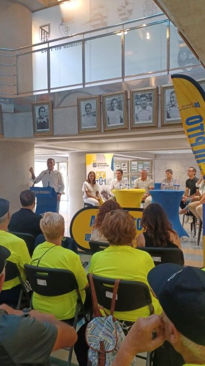 El programa Gen Match reúne a distintas generaciones en torno a los valores del fútbol junto a la UD Las Palmas