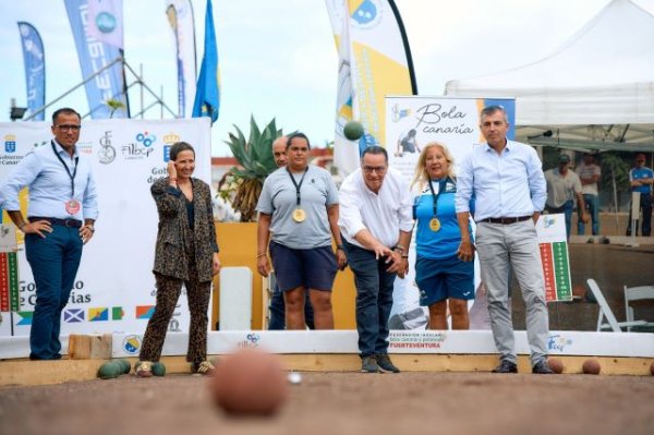 El Gobierno de Canarias impulsa en los centros un proyecto específico para promover los deportes autóctonos