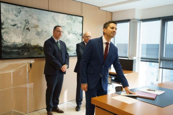 Iván González toma posesión al frente de la Dirección General de Infraestructuras y Equipamientos Educativos