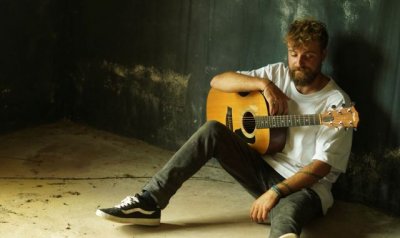El gallego Luis Ferc&aacute;n desembarca en la SIT para un nuevo concierto de #Nosoloautor 2023