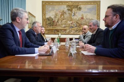 Clavijo acuerda con el Estado cerrar un texto para la distribuci&oacute;n extraordinaria de menores migrantes