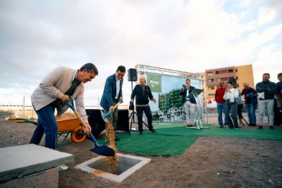 Pablo Rodr&iacute;guez asiste al acto de colocaci&oacute;n de la primera piedra de 159 viviendas privadas en r&eacute;gimen de cooperativa