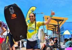 Ilenia Suárez y Jonathan Vega, ganadores absolutos en el Nacional de Bodyboard de Arucas