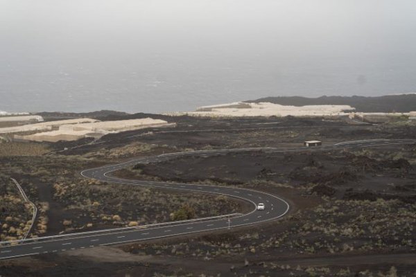 Obras Públicas pone en servicio la nueva carretera que conecta Las Manchas con Puerto Naos