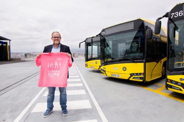 El Ayuntamiento y Guaguas Municipales facilitan transporte gratuito para las participantes de la marea rosa de la Carrera de la Mujer