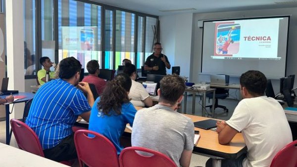 El Rosario acoge el Curso de Entrenadores de Voleibol Nivel III con récord de participación canaria