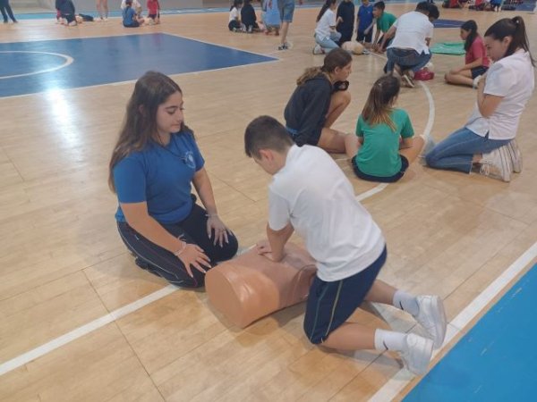 El Insular-Materno Infantil organiza un curso de Primeros Auxilios para 300 escolares de Gran Canaria