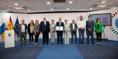 El Gobierno firma con patronales y sindicatos la Estrategia Canaria de Formaci&oacute;n Profesional Dual