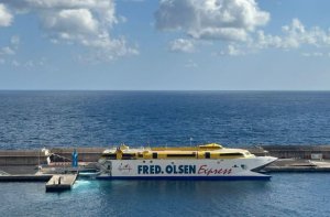 La ruta de Fred. Olsen Express entre El Hierro y Tenerife celebra su primer aniversario con m&aacute;s de 179.000 personas transportadas