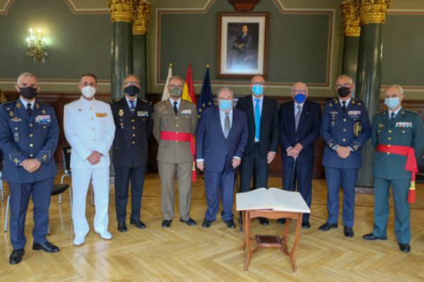 Ceremonia de conmemoración del 43 Aniversario de la Constitución Española