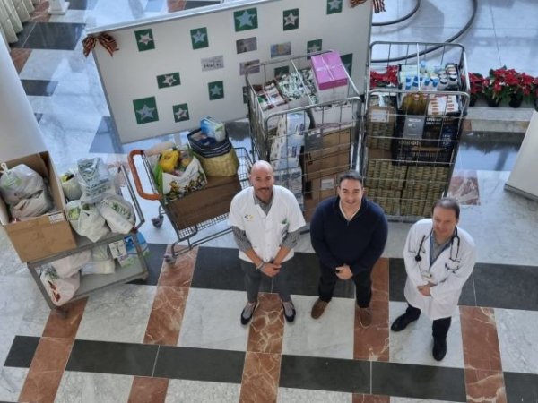 El Hospital Dr. Negrín realiza su tradicional recogida de alimentos para Cáritas Diocesana de Canarias