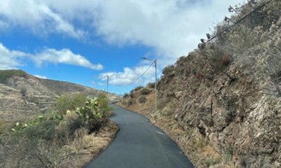 G&aacute;ldar: El Ayuntamiento asfalta un tramo del camino de La Gloria, en Juncalillo