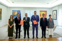Torres se re&uacute;ne con Pedro S&aacute;nchez en La Moncloa y asiste a la Comisi&oacute;n Mixta para la Reconstrucci&oacute;n de La Palma