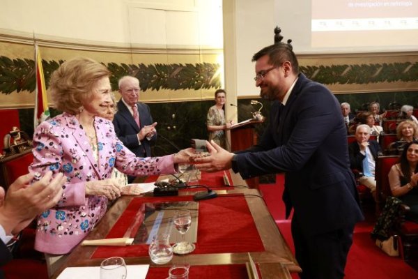 Nefrolog&iacute;a del Doctor Negr&iacute;n, reconocido a nivel nacional con uno de los premios &Iacute;&ntilde;igo &Aacute;lvarez de Toledo