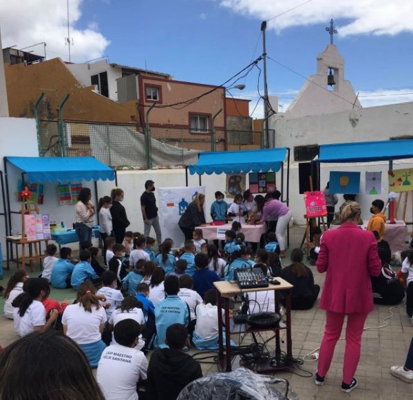 La comunidad escolar de las islas, cada vez más implicada con la metodología ‘aprender haciendo’ de la Apañada de Ciencias