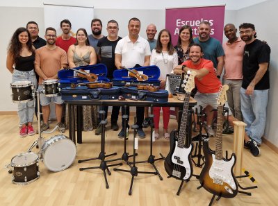 El Ayuntamiento de Gu&iacute;a contin&uacute;a su apuesta por las Escuelas Art&iacute;sticas con la nueva adquisici&oacute;n de nuevos instrumentos