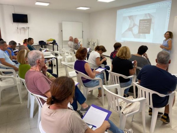 Gáldar: Participación Ciudadana organiza una sesión formativa sobre planes de seguridad para las asociaciones vecinales