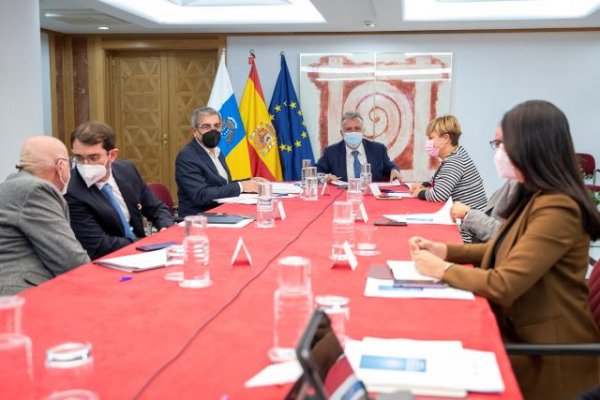 Torres informa de las acciones para paliar en Canarias los efectos de la guerra en Ucrania