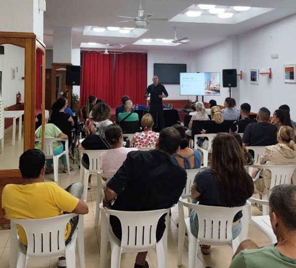 &Eacute;xito de participaci&oacute;n en las Jornadas &rdquo;Vivir con Rumbo&rdquo; para la prevenci&oacute;n del suicidio juvenil y el cuidado de la salud emocional en La Aldea