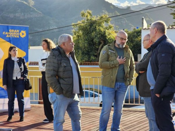 El consejero de Deportes visita el servicio de Gran Canaria Activa en Teror y supervisa la renovación del Pabellón Polideportivo