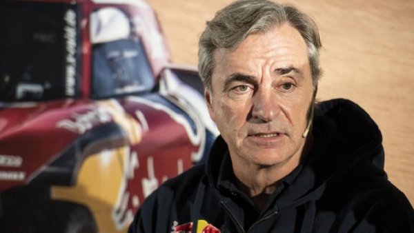Carlos Sainz: “Estoy un poco decepcionado con las normas del Dakar”