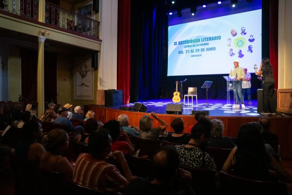 Gáldar: El IX Festival Artebirgua Literario alza el telón con poesía, música y patrimonio arqueológico