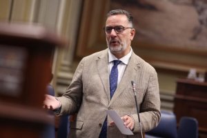 Poli Su&aacute;rez defiende la solvencia y la capacidad de gesti&oacute;n econ&oacute;mica de la Consejer&iacute;a de Educaci&oacute;n y Deportes