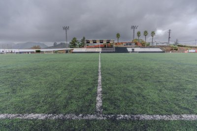 Abierto el periodo de licitación para renovar el césped artificial del campo de fútbol de La Laguna