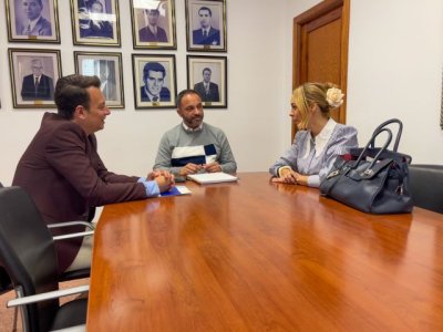 La Villa de Moya recibió la visita de la consejera de Cultura