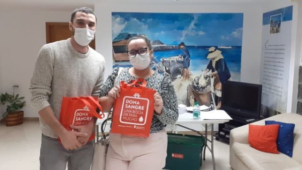 Un equipo de extracción del ICHH se instala La Oliva