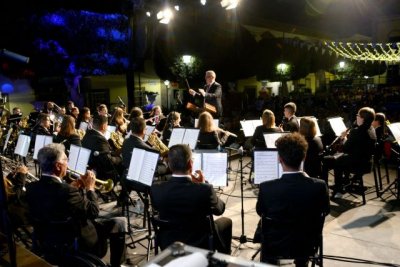 Las voces de Moneiba Hidalgo y Fasur Rodr&iacute;guez se unen este viernes a la Banda Municipal de M&uacute;sica Ciudad de Gu&iacute;a