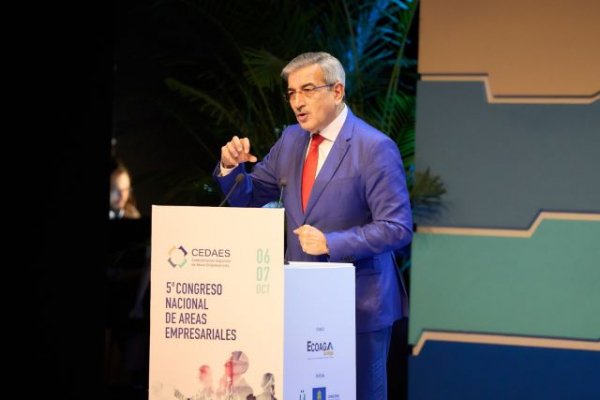 Román Rodríguez apunta a la diversificación económica como la herramienta básica para mejorar el futuro de Canarias