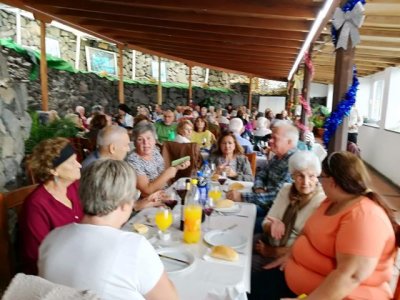 El Ayuntamiento de Agaete y la concejal&iacute;a de Mayores ha celebrado hoy su tradicional almuerzo navide&ntilde;o