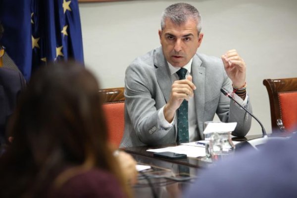 Industria convoca 10,5 millones en ayudas para modernizar y diversificar el sector industrial de Canarias