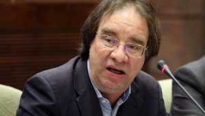 Am&oacute;s Garc&iacute;a Rojas cree que el derbi canario debe jugarse a puerta cerrada