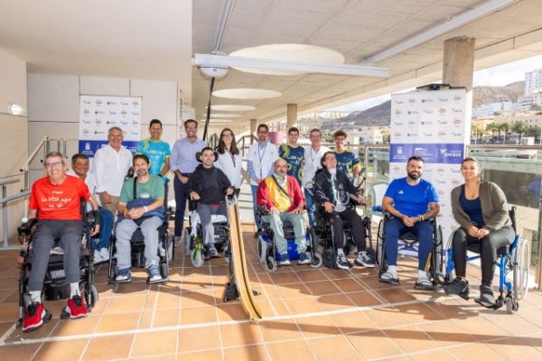Relevo Paralímpico llega a la Unidad de Lesionados Medulares del Hospital Insular de Gran Canaria
