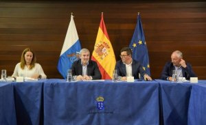 Canarias priorizar&aacute; la reapertura de la l&iacute;nea mar&iacute;tima con Tarfaya