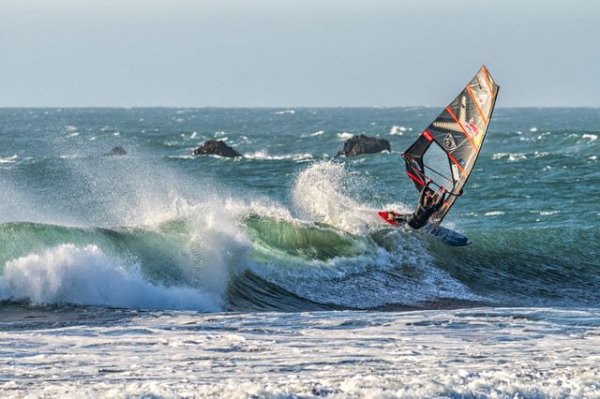 Los windsurfistas españoles logran cinco podios en el Mundial de Olas de Chile