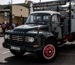 Valleseco: Historia del transporte desde los arrieros hasta los camiones clásicos