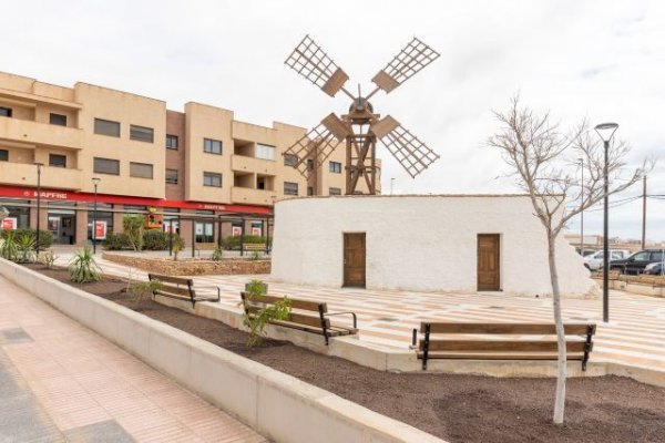 Puerto del Rosario: El barrio de La Charca, más revalorizado con un nuevo punto atractivo tras la rehabilitación de su Molina