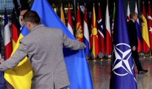 Art&iacute;culo de opini&oacute;n: 'La OTAN pospone a&uacute;n m&aacute;s la membres&iacute;a de Ucrania'