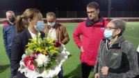 Emotivo homenaje del f&uacute;tbol de Agaete a Flora, una mujer sin l&iacute;mites