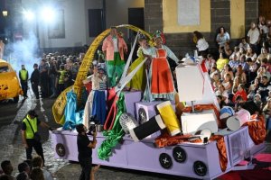 Guía: Abierto el plazo de inscripción para participar como figurantes en la Cabalgata de Carrozas y en la Batalla de Flores