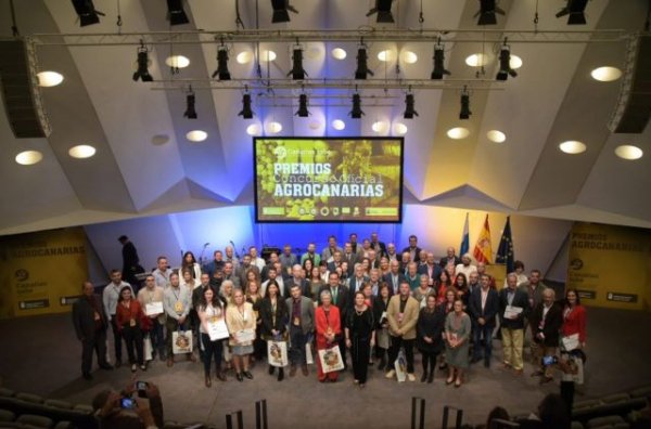El Gobierno canario rinde homenaje a los productores agroalimentarios insulares en los Premios Agrocanarias 2022