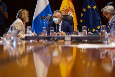 El Gobierno de Canarias acuerda activar el 1 de diciembre el cribado de pasajeros nacionales que entren en Canarias